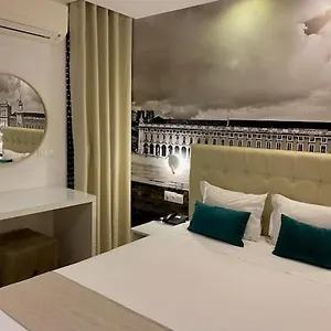 Apartahotel City &