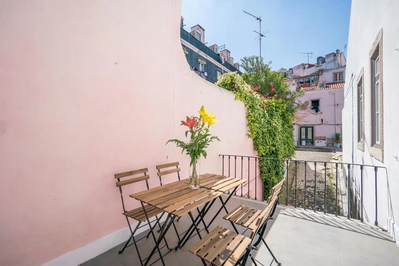 Alfama Luxury Lofts 4*, Lissabon
